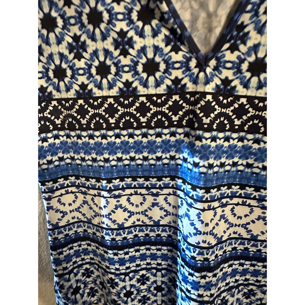 Tommy Bahama V-Neck Top Geometric Print Short Sleeve Blouse M/M - Picture 3 of 4